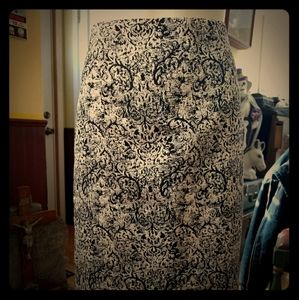 Gold flecked tapestry pencil skirt. Size 2.